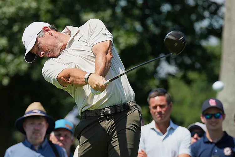 McIlroy makes quick turnaround at BMW